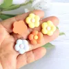 Encantos 10 pçs 21mm flores coloridas mini floret pingentes plana volta resina cabochão scrapbook diy pulseira brinco jóias fazendo