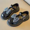幼児の革靴の女の子の靴の子供たちのための子供たちのパリマーボウタイ49Y 2023到着ZY9596 240131