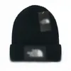 Nowy design czapki czapki zima designer czapka czapka czapka mans/damska litera UG Bonnet Design Dzianin Hats Fall Woolen Jacquard unisex prezent L4