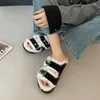 Chinelos 2024 Mulheres De Pelúcia Moda Faux Camurça De Mulheres Clássicas Fivela De Cinto Slides Ao Ar Livre Soft Casual