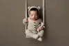 Baby Girl Boy Swing Born Pography Rekwizyty drewniane meble retro fotela niemowlęta po strzelaniu akcesoria fotografia 240125