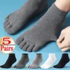 Calzini da uomo 5 paia di punte per uomini e donne Calze di cotone traspirante a cinque dita Sport Corsa Yoga Solido Nero Bianco Grigio Sox