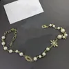 Collana con ciondolo Orecchini a bottone Designer Girocollo da donna Nuovo regalo di nozze per feste Collana di perle di marca placcata in oro 18 carati