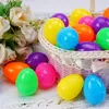 600 unidades de ovos de Páscoa, ovos de Páscoa de plástico de cores brilhantes sortidas de 2,35" para caça de Páscoa, decorações temáticas de Páscoa, enchimentos de cesta (600 unidades)