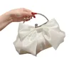 Sacs de soirée féeriques en satin blanc, pochettes à poignée en métal pour femmes, pochettes de mariée pour fête de mariage, sac à bandoulière avec chaîne 240118