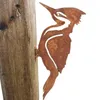 Decorações de jardim elegante design de estaca pileated pássaro enferrujado decoração de metal ferrugem quintal gramado árvore decoração silhueta q1j4