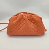 Klassisk påse koppling väska bov lyx designer fårskinn intreciato läder vävt moln mode casual handväska högkvalitativ crossbody väska handväska plånbok