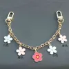 Llaveros Bolsa de lujo Charm Cadena Llavero para mujer Flor rosa Colgante Decoración Accesorio Metal Hebilla Anillo Cumpleaños