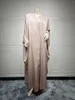 Ropa étnica Vestido de manga de murciélago forjado ligero suave para mujeres Medio Oriente Islámico Abaya Musulmán Vestido de moda Marruecos Tauf