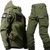 Conjunto militar de concha macia masculino, jaqueta tática à prova d'água com capuz, calças cargo multi-bolso, 2 peças, conjunto de inverno de lã quente 240126