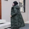 女性のトレンチコート2024冬の中国のレトロプレートボタンが厚くなったジャケット大規模コットンコートロングパーカーアブリゴスZ3770