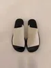 Pantofole di Tela Delle Donne 2024 Estate Confortevole Pelle di Pecora Sottopiede Punta Rotonda Slip On Casual Morbido Spiaggia Sandali Piatti De Mujer