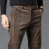 Męskie spodnie Spring Autumn Corduroy Mężczyźni rozciągnij gęste elastyczne talia puch puchowe koreańskie klasyczne brązowe spodnie męskie ubranie marki