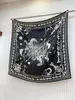 2024 Nouvelle marque Fashion Square Scarves Echarpe Luxe Châle Scarf de la soie Écarpe Head Scarf Hijab For Women Men Bandana Schal Stars Constellation 10a H