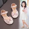 Baby Shoe Girl Buty księżniczki Modne sandały Bow Pearl Little Infant Girls Sandal Mary Jane Zapatos 240226