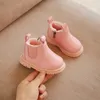 Botas de nieve Vintage para niños 2024, botas de piel con plataforma rosa para niñas, niños, bebés, zapatos de invierno para mantener el calor, talla 15-19 para niños pequeños 240131