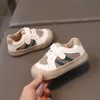 Kids Sneakers 2024 Wiosna jesień nowe buty sportowe dla dziewcząt dla dzieci swobodne buty oddychające swobodne buty dla chłopców