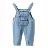 Babymeisjesoveralls Casual kinderbroeken Jumpsuit Peuter Baby Denim Tuinbroek Kind Jeans Playsuit 240127