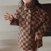 Giyim Setleri Retro Stil Bahar Sonbahar Çocuk Kız Uzun Kollu Dönüş Yaka Kahve Ekose Ceket Etek Çocuk Moda Takımları H4124