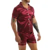 Modisches Herren-Pyjama-Set aus seidigem Satin, einfarbig, kurze Ärmel, T-Shirt-Oberteile mit Knöpfen und elastischem Bund, Boxershorts, Nachtwäsche 240131