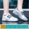 Lätt att bära och ta av sko täcker män designer dubbel knapp regn stövlar plus storlek silikon hållbar över skor 240130