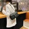 50% de desconto no código de cupom mochila feminina novo nicho design bolsa retro avançada moda versátil bolsa mensageiro de ombro único