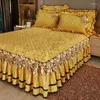 Bedkjol Luxury Golden Winter Velvet Bedstrålning Tjock Home Kjol-Style Sheets Brodery Cotton European Style Spreads