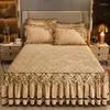 Bedkjol Luxury Golden Winter Velvet Bedstrålning Tjock Home Kjol-Style Sheets Brodery Cotton European Style Spreads