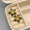 Kolczyki stadnonowe retro moda nieregularna gwiazda inkrustowana zielona kamień pawi dla kobiet luksusowy platforma 18k złota