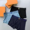 Designer Eities Mens Classic Underwear Solid Color Boxer Pants Cotton Bortable Bekväma underbyxor Tre stycke med ruta 02101