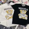 24SS Desginer Moschino футболка модный бренд весна и лето новый пуловер с круглым вырезом футболка с медведем для родителей и детей с короткими рукавами для влюбленных 2024