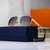 24ss gafas de sol de diseñador de moda para hombres mujeres actitud clásica marco cuadrado de metal popular retro vanguardista al aire libre gafas de sol de protección uv 400