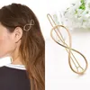 Hårklipp 2024 Moon Shape Hairpins Metal Women Lady Girls Triangle Barrette Clip Accessories Gift Decorations