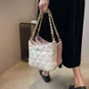 Cadena Lingge para mujer, nueva moda y bolso de moda, bolso de hombro con textura única, venta directa de fábrica en las axilas