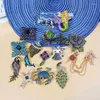 Broches Vintage Style Court cristal animaux plantes fleurs broche strass Animal broche femmes manteau accessoires bijoux de mariage