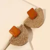 Pendientes de tuerca de madera en forma de abanico para mujer, aretes geométricos hechos a mano, bohemios y creativos, Europa y Estados Unidos