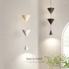 Hanglampen Nordic Eenvoudige Conische Hanglamp LED Nachtkastje Achtergrond Muur Ophanging Armatuur Woonkamer Studeerkamer Slaapkamer Home Deco