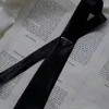 Erkekler ve kadınlar için üç lüks marka tasarımcısı klasik moda kravat desen kareli mektup düğün işyeri
