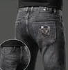 Jeans alla moda da uomo primavera nuovo Tessuto denim lavato in cotone super morbido di alta qualità con un tocco estremamente delicato e un'ottima consistenza