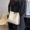 2024 modeväskor jin yide hink för kvinnor tenderar pu läder axel sidosäck kvinnliga fasta färghandväskor och plånböcker