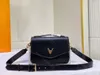 حقائب مصممة Crossbody أكياس أوكسفورد القابض Classic Lady Envelope Counter Bag for Women Fashion Cains Luxury Hand Handhide Puff Hobo Messenger Bage