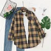 Women's Blouses Turn Down Collar Long Sleeve Patch Pocket Single-breasted Shirt Coat Classic Plaid Print Casual Mid-Length Cardigan Blouse