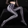 Femmes chaussettes rétro brillant Satin crayon pantalon Leggings Sexy huile brillant façonnage collants extensible talon cubain couture arrière collants