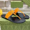 Italien Marke Luxus Strass Designer Frauen Hausschuhe Flip-Flops Klassische Doppel Brief Mode Wildleder Flache Sandalen Mule Hochwertiges Leder Runde Zehen Lässige Abnutzung