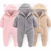 Pagliaccetti per neonati nati con i piedi Autunno Inverno Caldo pile di corallo Costume per neonati Bebe Pigiameria per bambini Tute complessive 240131