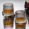 Vingglasögon 160 ml Whisky Cup Creative Rotating Bottom och Flat Glass Hushållsöl Röd Shaker Tumble