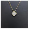 2024 Classic Four Leaf Clover Necklaces Pendants Mother-of-Pearl Stainless Steel Plated 18K for Girl Valentines Mothers Day Engagement Jewelry-Gift wholesale Q5