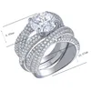 Bagues de cluster TKJ Round Cut Diamond S925 Bijoux de mariage pour femmes Bague de fiançailles en argent sterling avec cadeau de charmes de zircon