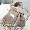 Sciarpa di lana scozzese invernale Designer Scialli lunghi Sciarpe di cashmere da donna Nappe l Sciarpe per uomo Avvolgimenti caldi al tatto morbido con etichette Luxur BBV0