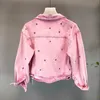 Chaqueta vaquera de estilo corto rosa informal con cuentas y remaches para mujer, chaqueta vaquera holgada de calle de alta calidad con manga de murciélago y bolsillo, chaqueta vaquera para mujer S-L 240129